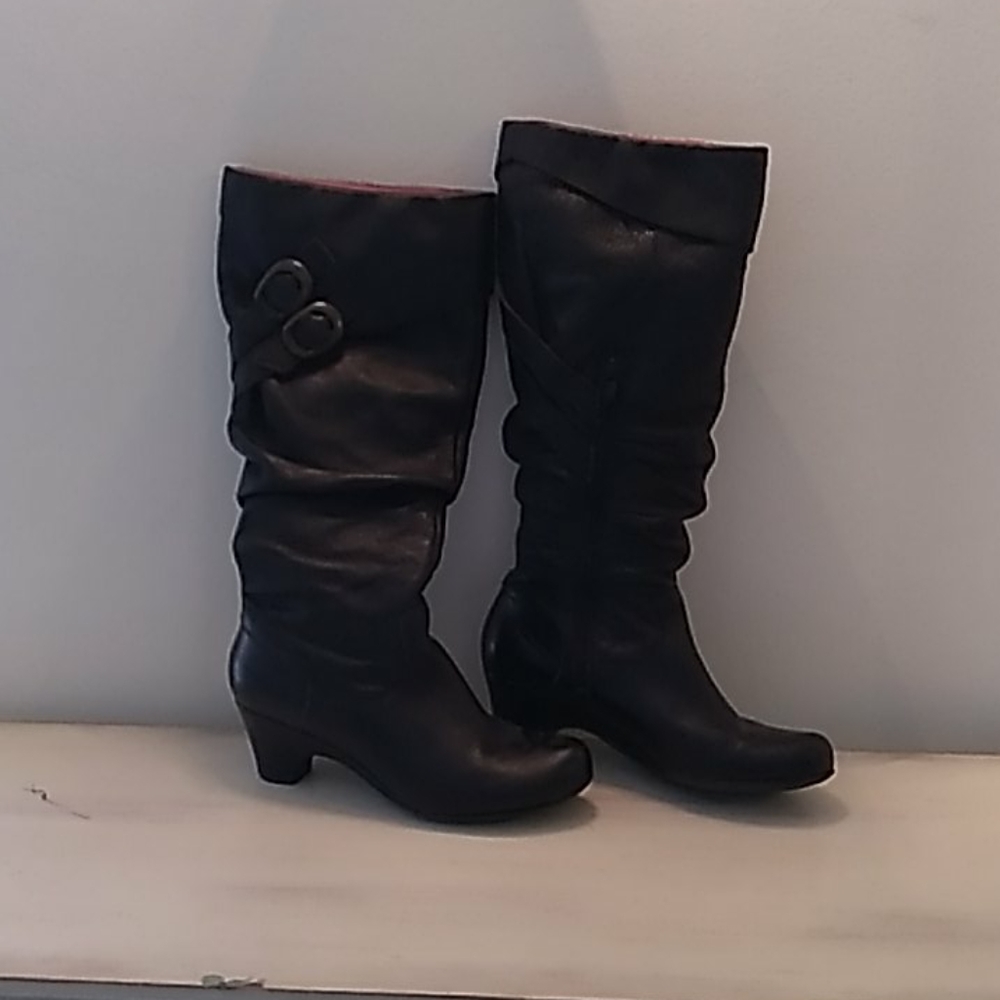 Womens leather boots